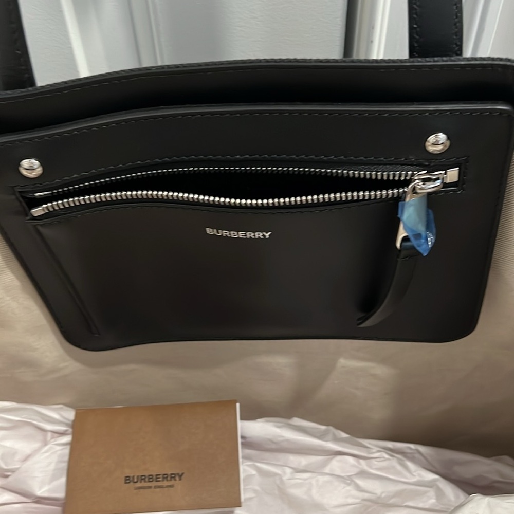 Tote - Picture 5 of 6